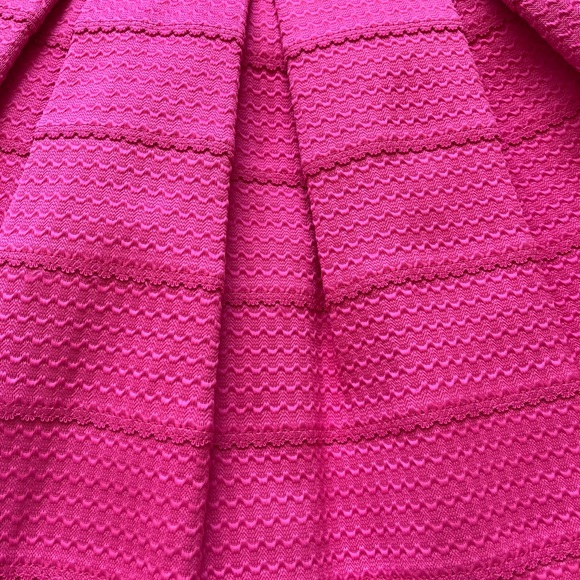 Structured skirt - Picture 3 of 7